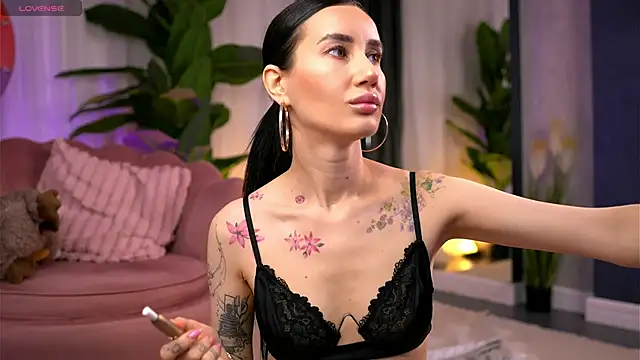 SerenaVelour online show from 11/13/25, 11:20