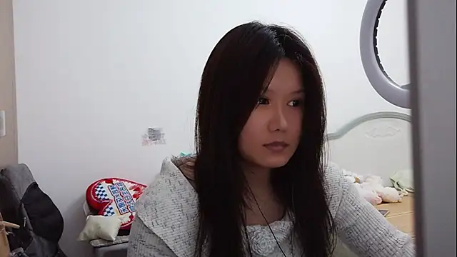 Snapshot of ZZL-01 chatting on 09/29/25, 09:47 ZZL-01 online show from 09/29/25, 09:47