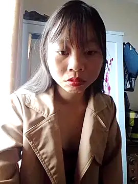 yenyen-bae online show from 10/01/25, 12:27