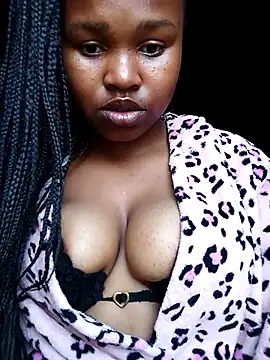 Snapshot of YourGehl_Nocy chatting on 10/01/25, 02:34 YourGehl Nocy online show from 10/01/25, 02:34