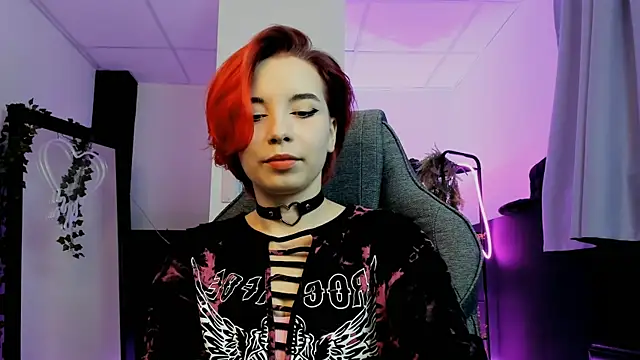 Snapshot of MarcelineChi chatting on 10/16/25, 06:14 MarcelineChi online show from 10/16/25, 06:14