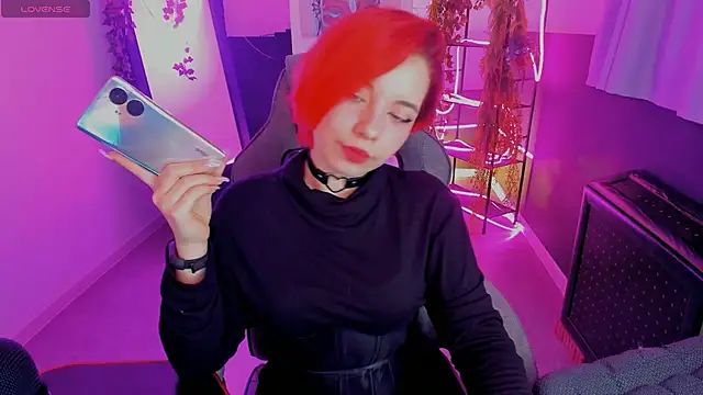 Snapshot of MarcelineChi chatting on 10/20/25, 06:03 MarcelineChi online show from 10/20/25, 06:03