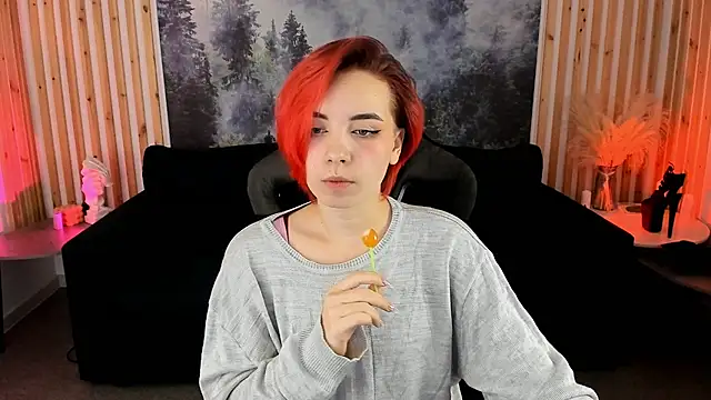 Snapshot of MarcelineChi chatting on 10/23/25, 06:13 MarcelineChi online show from 10/23/25, 06:13