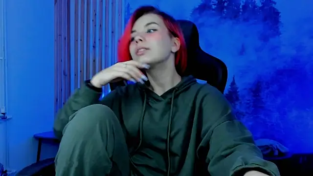 Snapshot of MarcelineChi chatting on 11/13/25, 05:06 MarcelineChi online show from 11/13/25, 05:06