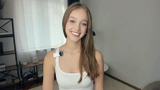 SerrenaAa online show from 10/09/25, 08:56