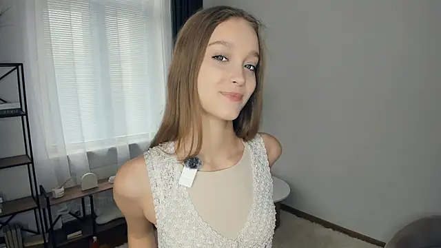 SerrenaAa online show from 11/05/25, 08:14