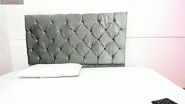 Snapshot of lapitti chatting on 10/31/25, 01:56 lapitti online show from 10/31/25, 01:56