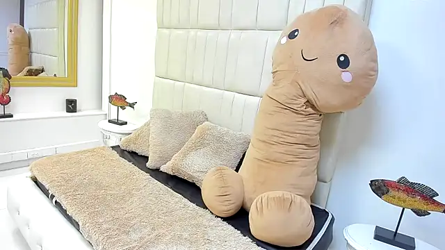 lola cook online show from 12/03/25, 07:23