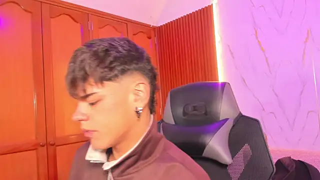 kevienmiet online show from 10/20/25, 12:05