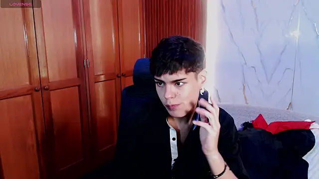 kevienmiet online show from 10/31/25, 01:23