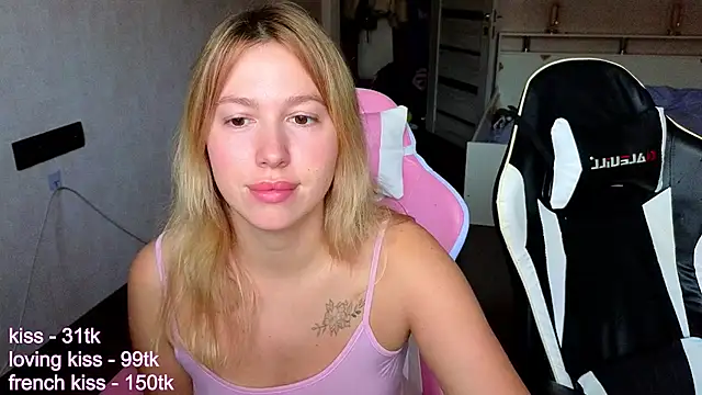 stefany and bettany online show from 10/04/25, 12:58