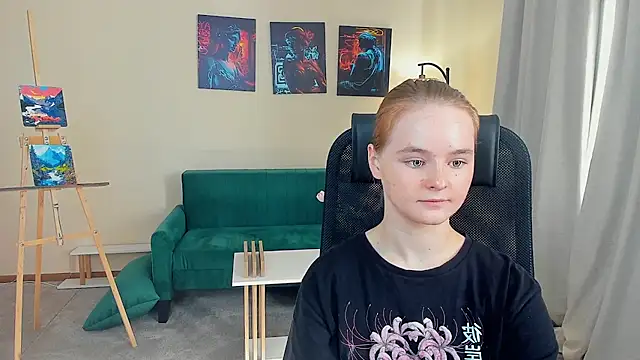 Snapshot of ChloeWestrum chatting on 09/30/25, 10:20 ChloeWestrum online show from 09/30/25, 10:20