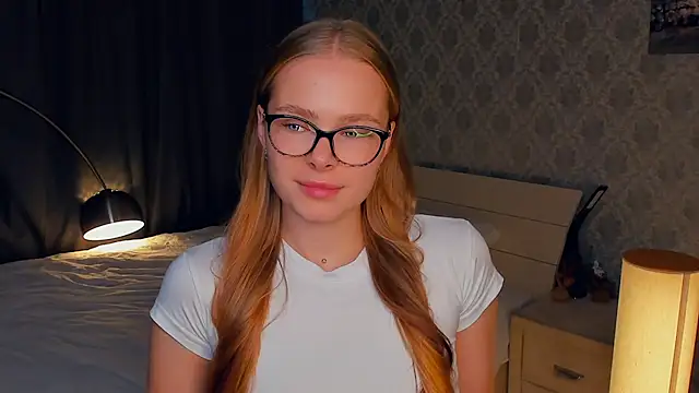 LibbyVenzeio online show from 10/17/25, 07:22