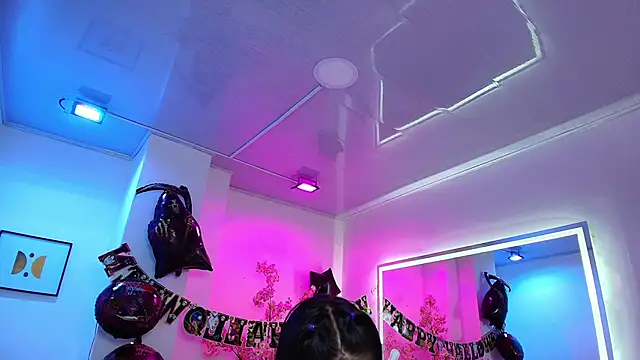 Gabriela milani online show from 10/30/25, 11:55