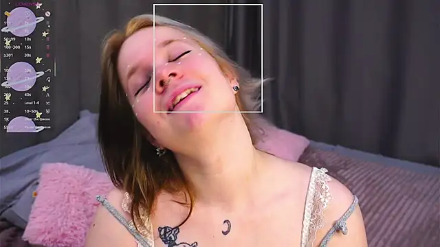 Snapshot of EviaVanveen chatting on 11/05/25, 07:52 EviaVanveen online show from 11/05/25, 07:52