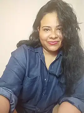 Snapshot of Tania_cruz_ chatting on 10/24/25, 03:58 Tania cruz  online show from 10/24/25, 03:58