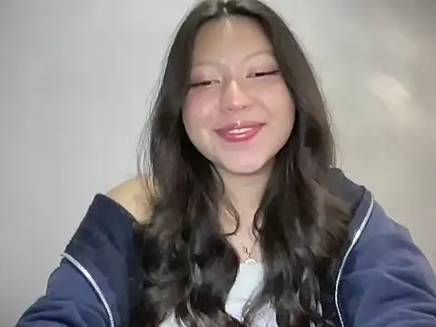 Rachel James   online show from 10/30/25, 05:42