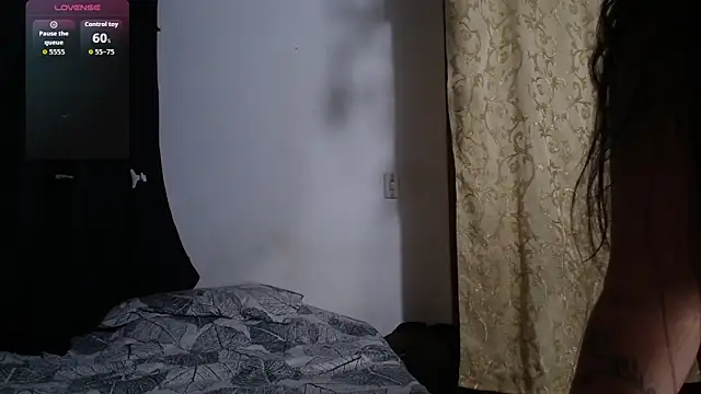 motita lux online show from 10/23/25, 01:27