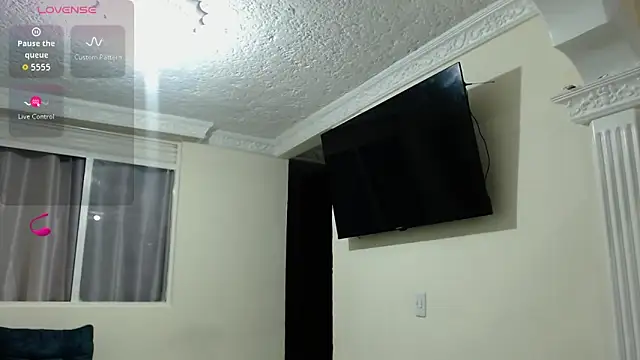 Snapshot of Michellx_hot2 chatting on 10/15/25, 12:16 Michellx hot2 online show from 10/15/25, 12:16