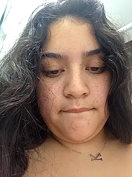 Khloekiss online show from 10/18/25, 05:54