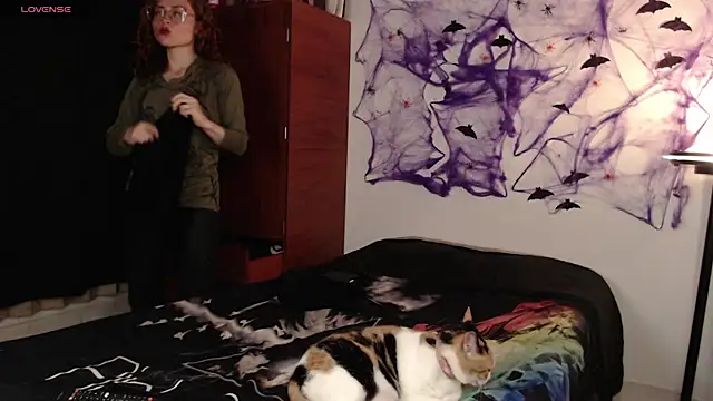 Snapshot of Alessandra_Shayk666 chatting on 10/18/25, 11:38 Alessandra Shayk666 online show from 10/18/25, 11:38