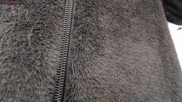 Snapshot of Alessandra_Shayk666 chatting on 10/24/25, 08:49 Alessandra Shayk666 online show from 10/24/25, 08:49