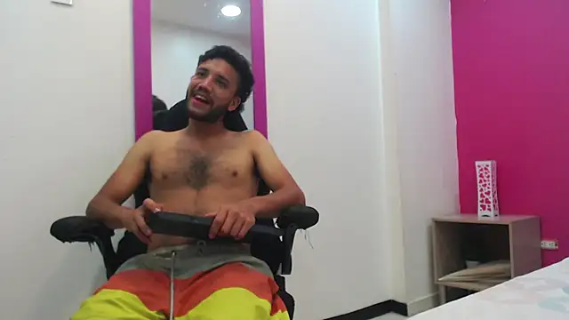 Juan FelipeX01 online show from 10/07/25, 03:31