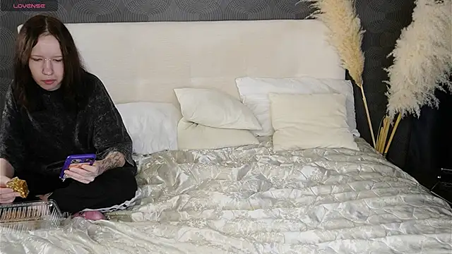 soft sofi  online show from 10/12/25, 08:52