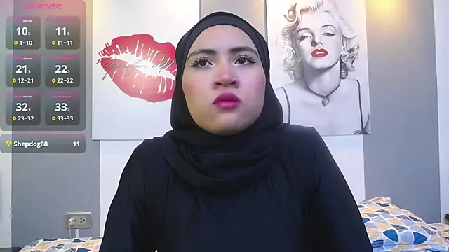 Neesha   online show from 10/24/25, 07:43