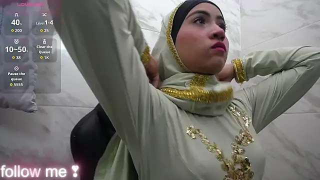 Neesha   online show from 11/20/25, 11:54