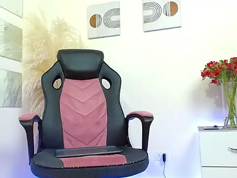 mathewv  online show from 10/31/25, 01:39