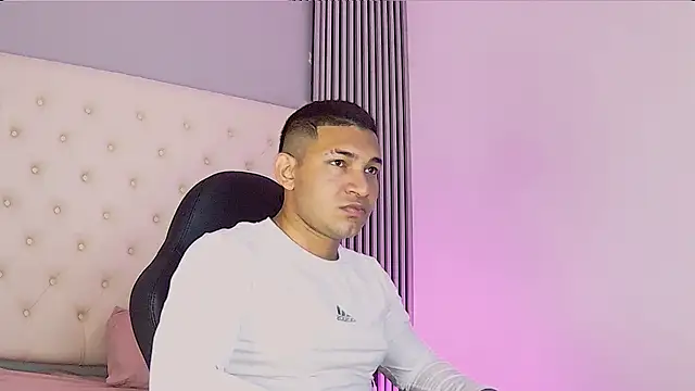 venedic bull online show from 10/16/25, 08:54