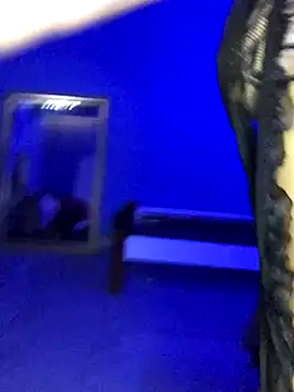 deby 03 online show from 11/09/25, 04:38