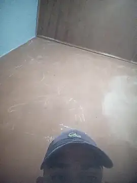 mestre637 online show from 10/31/25, 08:04