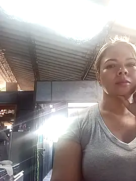 Snapshot of vicoria_09 chatting on 11/05/25, 07:47 vicoria 09 online show from 11/05/25, 07:47