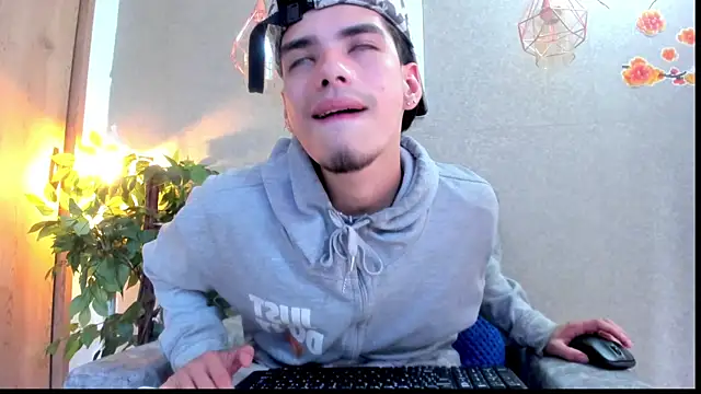 Axelwiliams online show from 10/08/25, 06:27