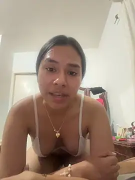 Snapshot of Brianna_bunny05 chatting on 11/14/25, 05:28 Brianna bunny05 online show from 11/14/25, 05:28