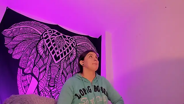 Anny ferrer1 online show from 10/05/25, 11:13