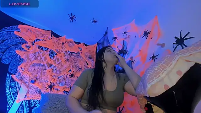 Anny ferrer1 online show from 10/28/25, 10:01