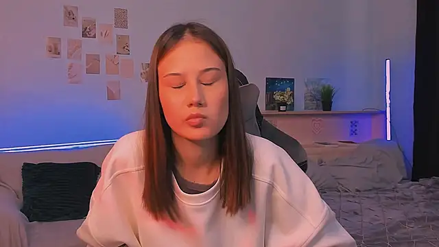 adelle046 online show from 10/02/25, 10:55