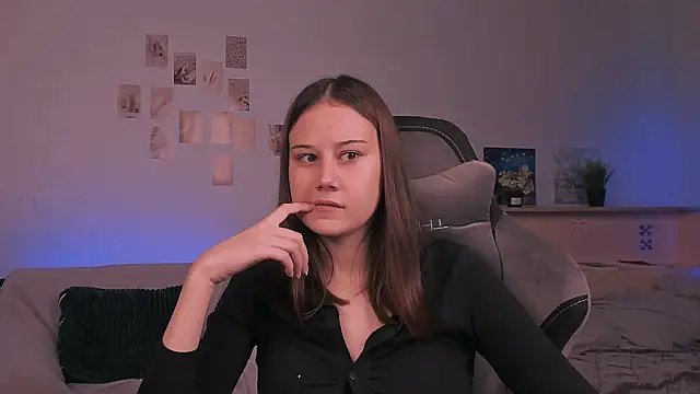 adelle046 online show from 10/12/25, 08:35