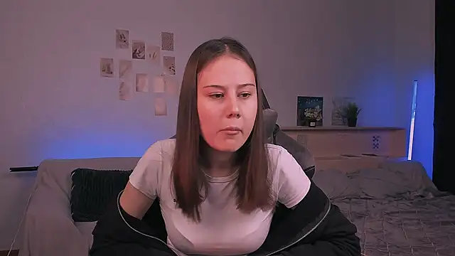 adelle046 online show from 10/16/25, 01:23