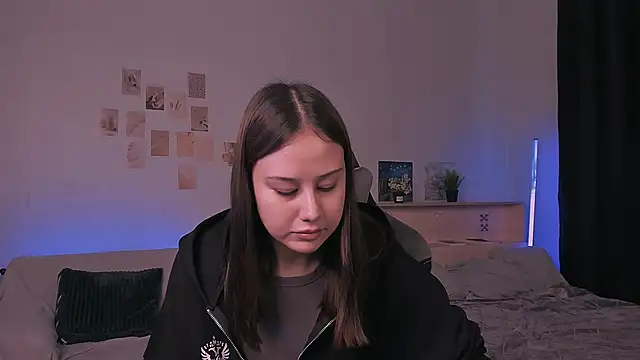 adelle046 online show from 10/20/25, 10:49