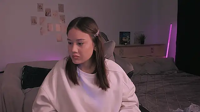 adelle046 online show from 10/29/25, 11:01