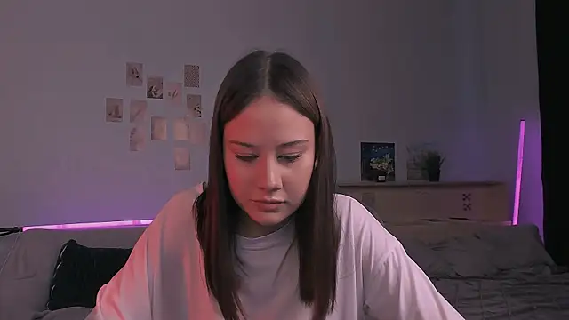 adelle046 online show from 11/02/25, 11:01