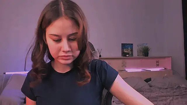 adelle046 online show from 11/17/25, 12:33