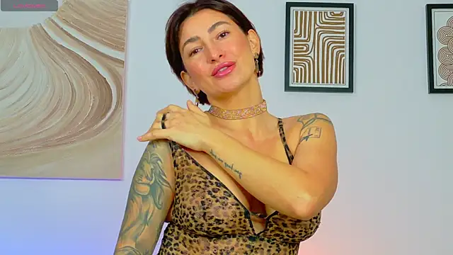 VioFemme online show from 11/18/25, 01:48