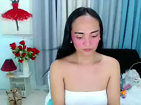 xAsianTOPModelx online show from 11/14/25, 11:20