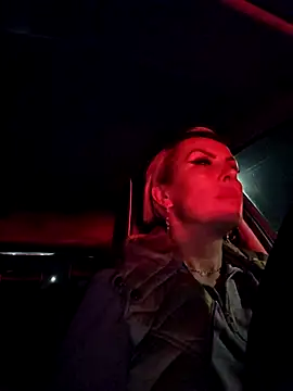 KirraWhite online show from 11/03/25, 07:37