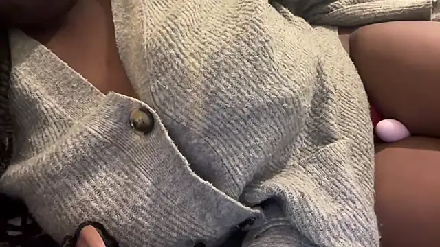 Snapshot of nanaisbackk chatting on 10/11/25, 08:40 nanaisbackk online show from 10/11/25, 08:40